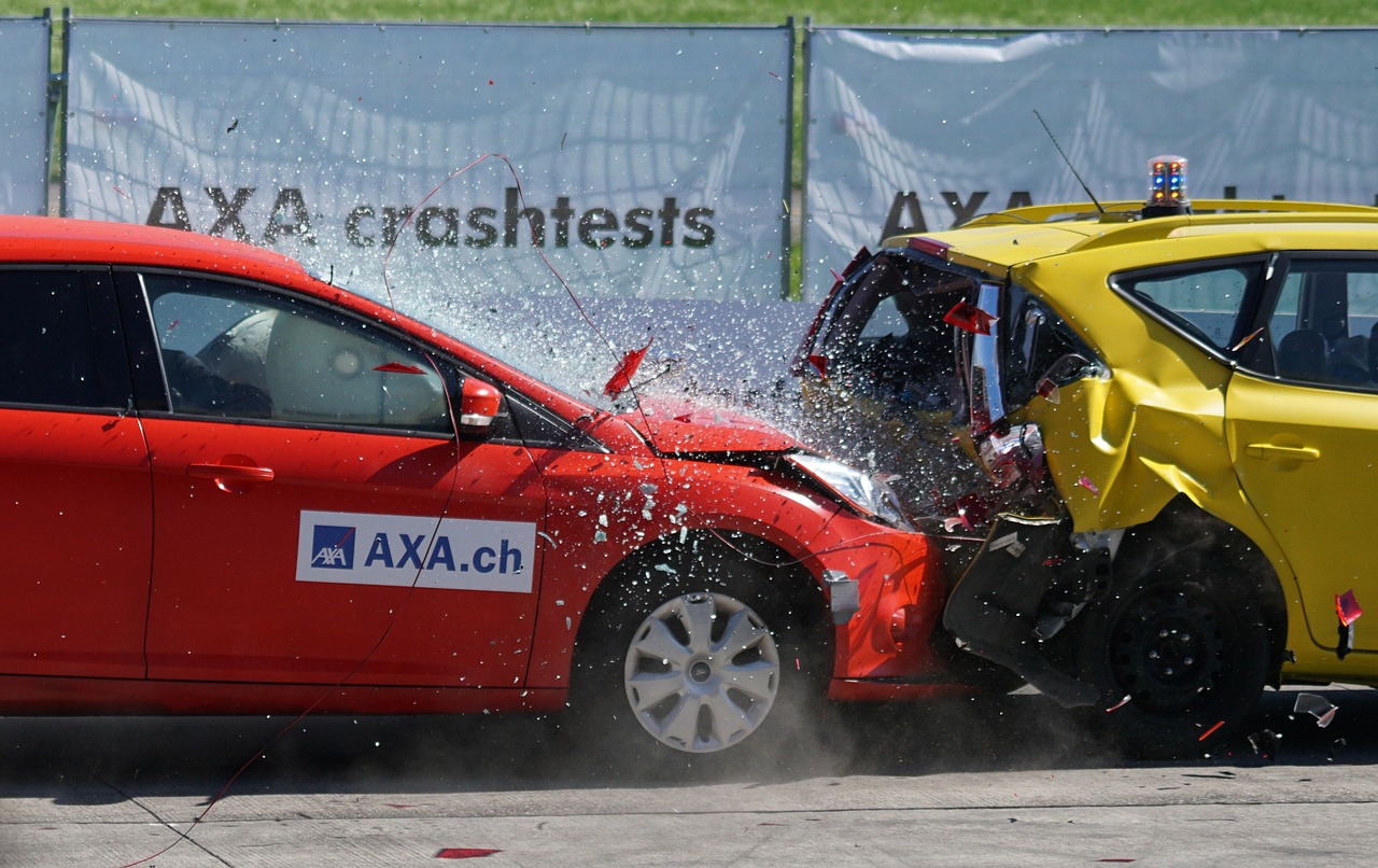 crash test, collision, rear-end collision, 60 km h, diversion, liability, insurance, mobile, smartphone, car insurance, claim, airbag, open, crash test, insurance, insurance, insurance, insurance, insurance, car insurance, car insurance, car insurance, car insurance, airbag
